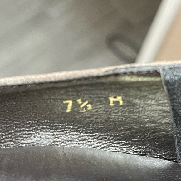 Authentic Stuart Weitzman Tassup Platform Pumps suede size 7 1/2 M - Picture 13 of 14